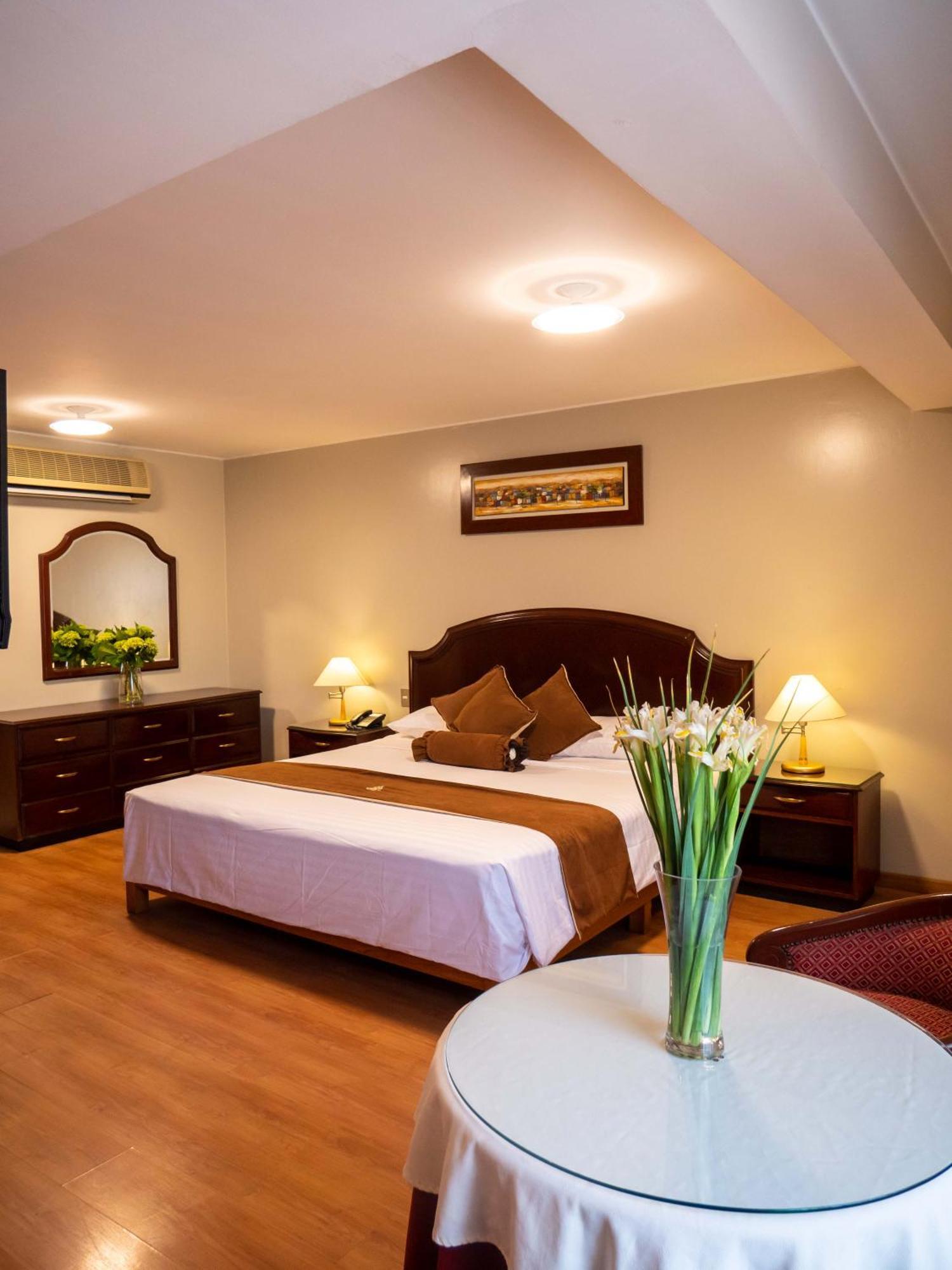 Hotel Britania San Borja Лима Экстерьер фото