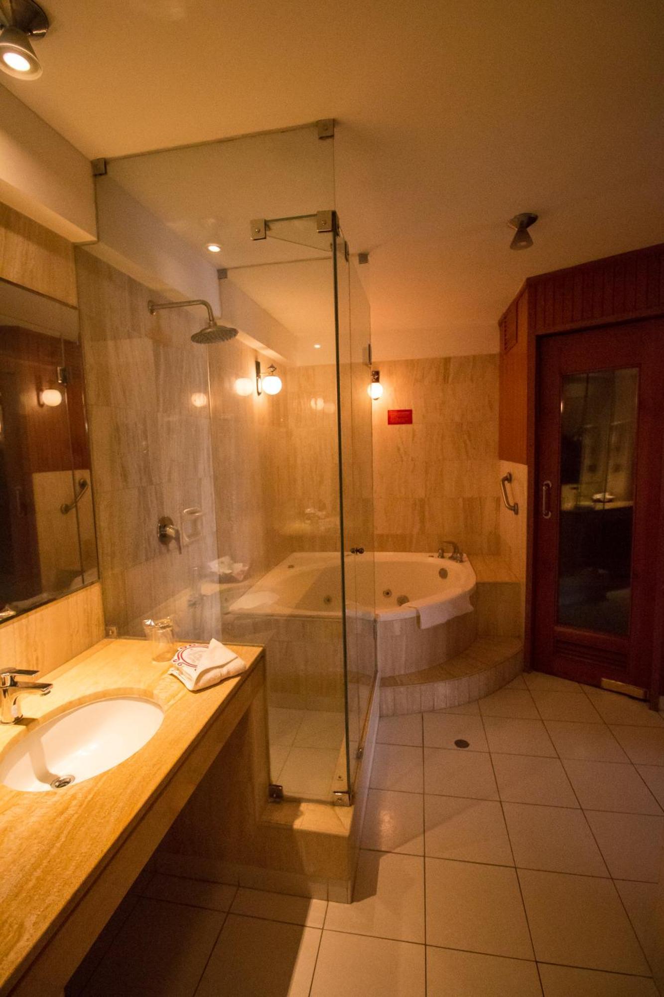 Hotel Britania San Borja Лима Экстерьер фото