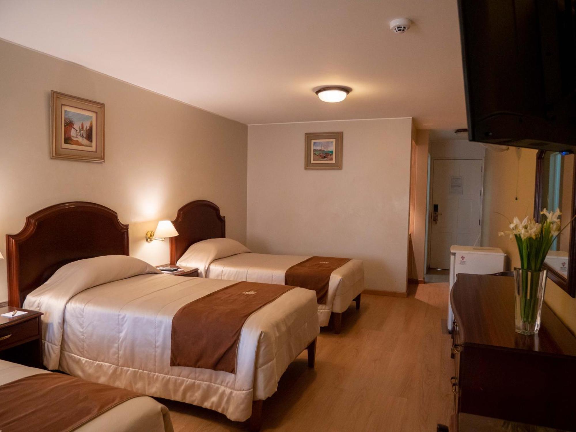 Hotel Britania San Borja Лима Экстерьер фото