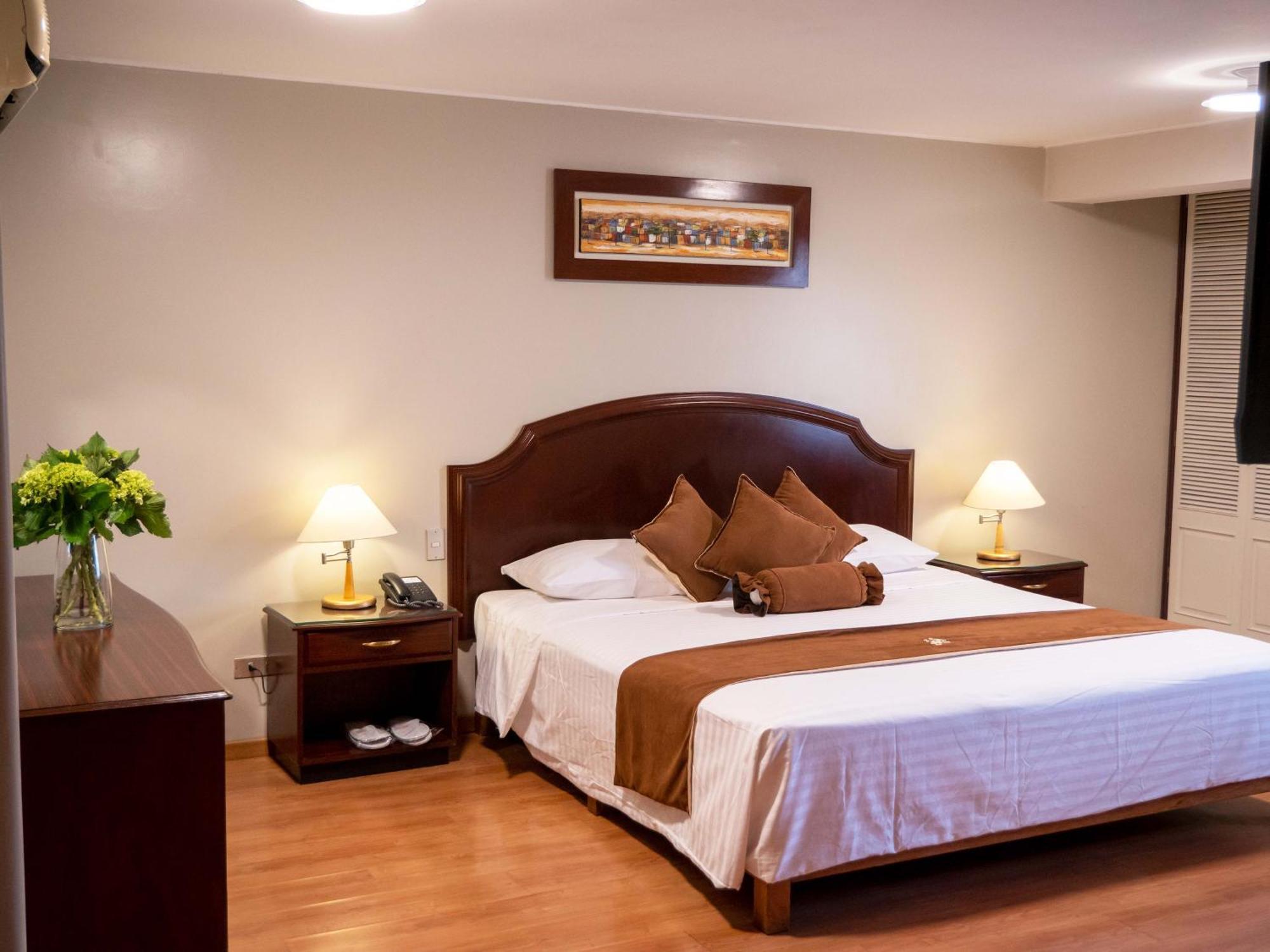 Hotel Britania San Borja Лима Экстерьер фото
